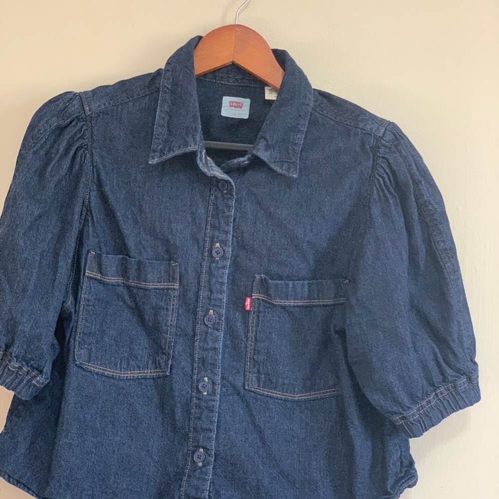 Levi’s Women’s Alice Denim Blouse Short Puff Sleeve Button Front Cropped Top L